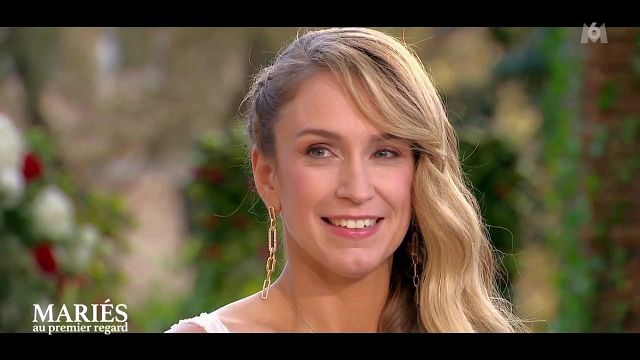image de la news Clémence (Mariés au premier regard) sera-t-elle bien dans la prochaine saison ? Elle en dit plus