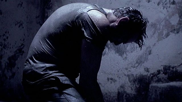 image de la news Elton John sans pitié : pour lui, cette star mondiale a signé "la pire chanson de tous les James Bond"