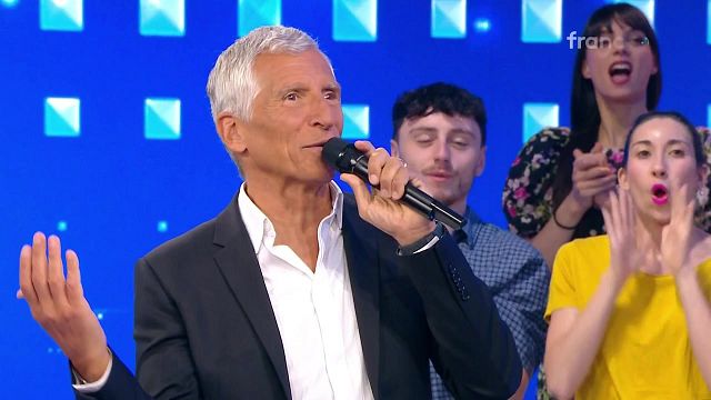 image de la news N'oubliez pas les paroles : Nagui explique pourquoi il fait "le zouave" en plateau