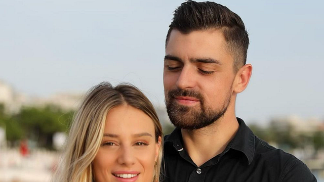 image de la news Alicia et Bruno (MAPR6) : la police débarque chez eux en pleine soirée, "malgré les voisins prévenus"