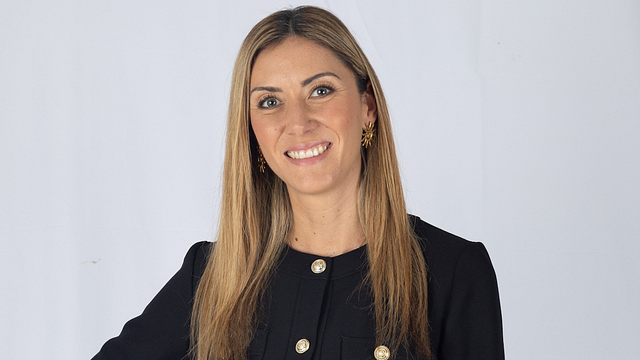 image de la news Mariés au premier regard 2026 (portrait) : qui est Laury, l'hôtesse de l'air à la recherche de l'amour avec un grand A ?