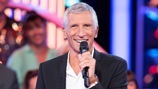 image de la news N'oubliez pas les paroles : combien sont payés les "ambianceurs", ceux qui dansent derrière les candidats ?