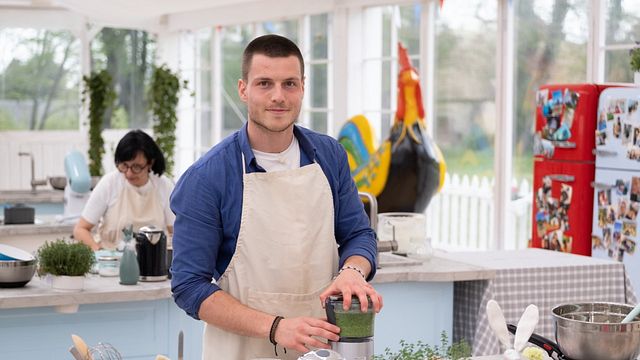 image de la news Accusé d'être le chouchou de Mercotte, Thibaut (Le Meilleur pâtissier) monte au créneau