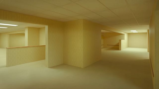 image de la news Premières images Backrooms : cette célèbre légende urbaine d'Internet inspire un film de science-fiction et son réalisateur a 20 ans !