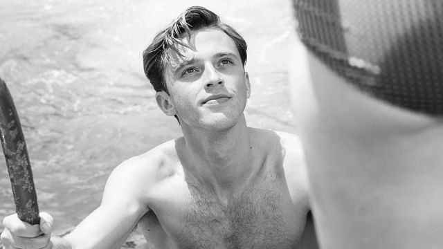 image de la news L'Etranger : noir et blanc, différences, Benjamin Voisin... François Ozon explique ses choix