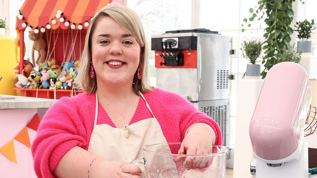 image de la news Qui est Clémence (Le Meilleur pâtissier sur M6) ?