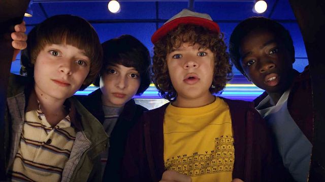 image de la news 5 ans après, cette adaptation d'une œuvre de fantasy vue dans Stranger Things va-t-elle enfin voir le jour sur Netflix ?