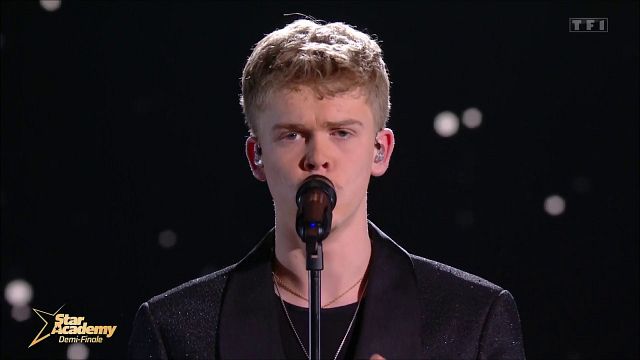 image de la news Pas entendu à la télé : qu’ont dit Ulysse et Noah à l'oreille de Charles sur le plateau de la Star Academy ?