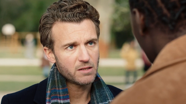 image de la news Ici tout commence sur TF1 : "Tu es un pauvre type" ... Le ton montre entre Bakary et Stanislas