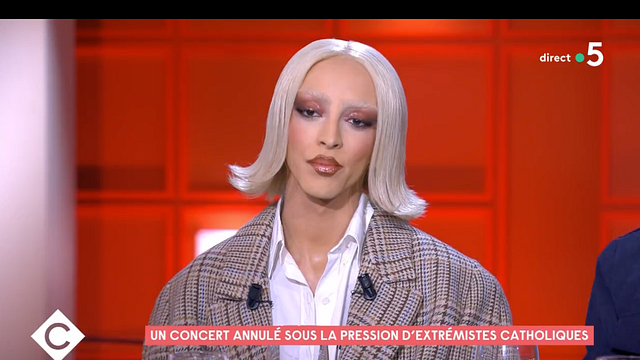 image de la news Bilal Hassani très ému suite à l'annulation de son concert dans une ancienne église : "ça fait peur"
