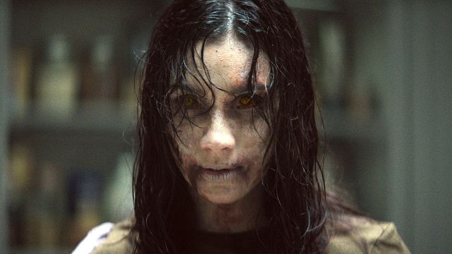 image de la news Interdit aux moins de 16 ans, Evil Dead Burn est-il le film le plus violent de la saga ?