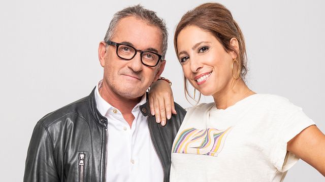 image de la news “Saloperie !” : Christophe Dechavanne taquiné par Léa Salamé dans Quelle époque, sa réaction… cash !