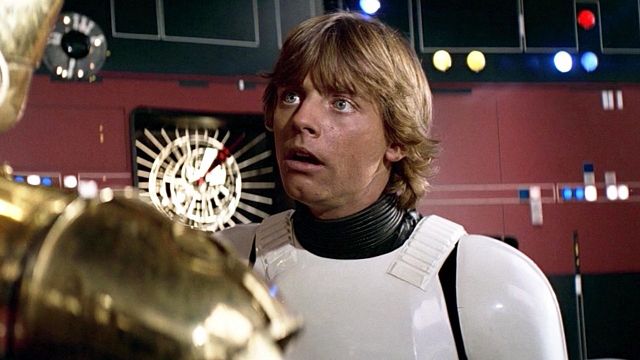 image de la news Depuis 48 ans, un détail bien précis apparaît un peu partout dans la saga Star Wars. L'aviez-vous remarqué ?