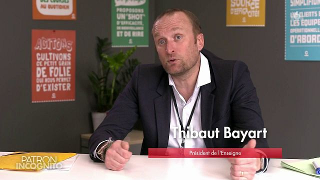 image de la news "Un peu dingue", dans Patron Incognito, le directeur voit rouge face à un dysfonctionnement...