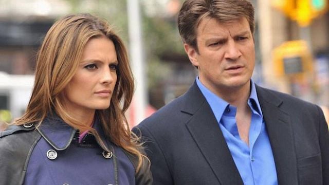image de la news "Vous pouvez regarder les photos de moi à cette époque" : Nathan Fillion, star de The Rookie, a vécu des années difficiles quand il jouait dans Castle