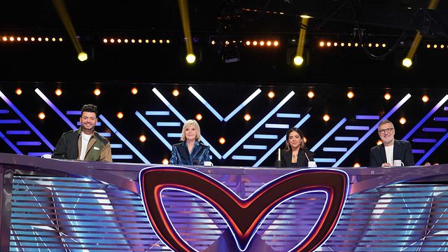 image de la news Ce point qui diffère entre Laurent Ruquier et Inès Reg, nouveaux jurés de Mask Singer