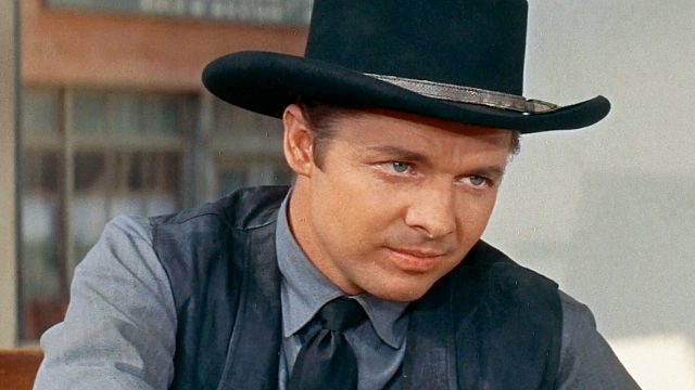 image de la news C'était l'un des grands visages du western : qu'est-il vraiment arrivé à Audie Murphy, héros de guerre devenu star de cinéma ?