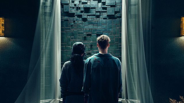 image de la news Enfermés dans leur appartement par un mur mystérieux : c’est le film de science-fiction de l’été qui va vous tenir en haleine !