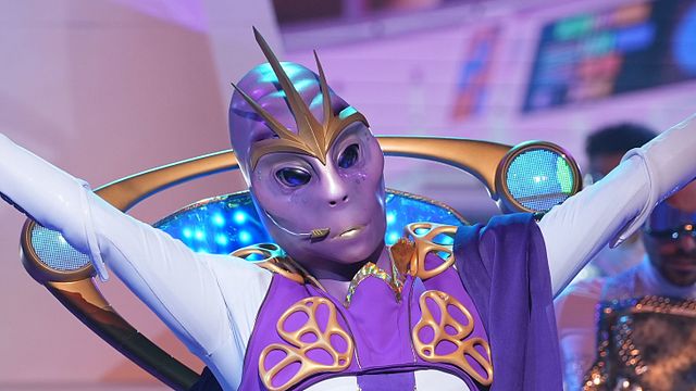 image de la news Mask Singer : l’Alien, le Chameau et la Sorcière... qui se cachent derrière ces costumes ? Les indices et les hypothèses !