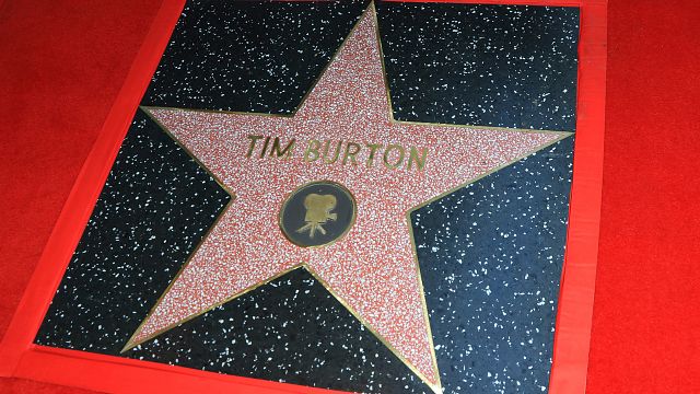 image de la news Combien coûte une étoile sur le Hollywood Boulevard ? Qui choisit les célébrités honorées ? On vous dit tout sur le Walk of Fame, le plus célèbre  trottoir du monde !