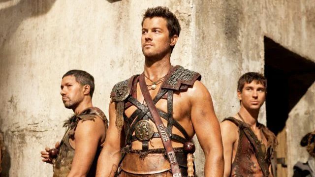 image de la news 13 ans après la fin de Spartacus, que devient Daniel Feuerriegel, le gladiateur Agron de la série historique ?
