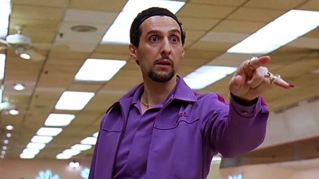 image de la news "J'étais un peu embarrassé" : avec ses improvisations, John Turturro a pourtant composé dans The Big Lebowski un personnage absolument culte