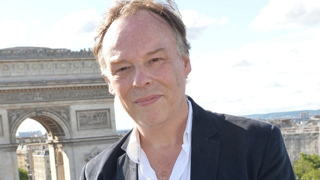 image de la news "Il n'a vraiment pas été sympa" : 20 ans après, le réalisateur du Pacte des loups garde un mauvais souvenir de cette légende du cinéma