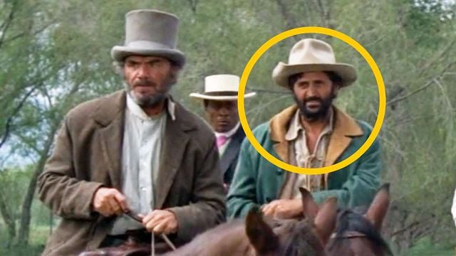 image de la news Avez-vous reconnu quelle star française se cache dans ce western avec Ernest Borgnine et William Holden ?