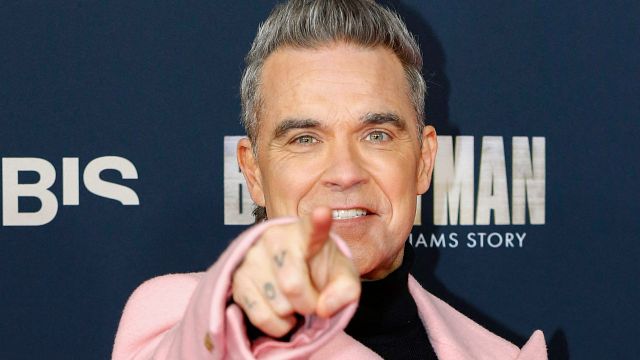 image de la news "Je ne suis pas non plus très évolué" : pourquoi Robbie Williams est-il un singe dans Better Man ? Il répond