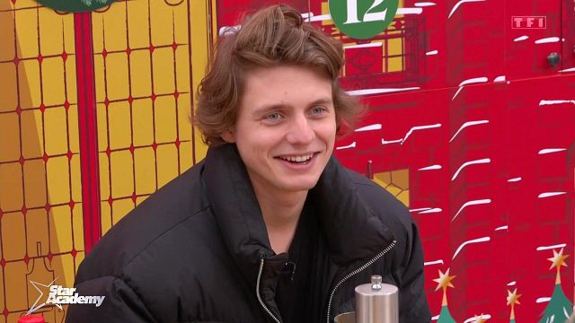 image de la news Ulysse dévoile ce qu'il a fait en un "temps record" au château de la Star Academy... en direct de son lit