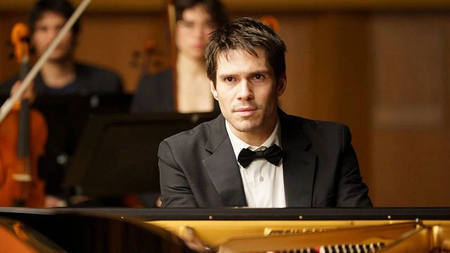 image de la news Deux pianos avec François Civil est-il un bon film ? Ce nouveau long métrage d'Arnaud Desplechin a-t-il conquis les spectateurs ?