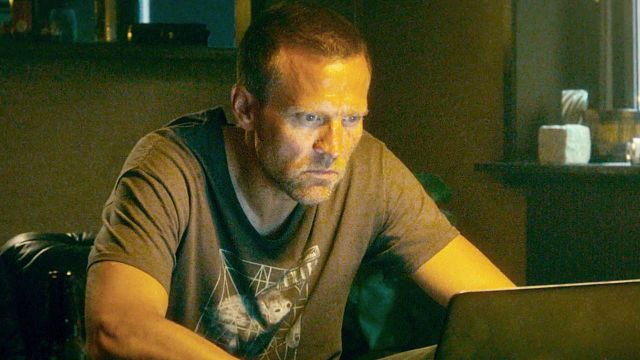 image de la news 50 millions d'exemplaires vendus : cet auteur culte de thrillers nordiques va être adapté par Netflix... Ça promet une série intense pour 2026 !