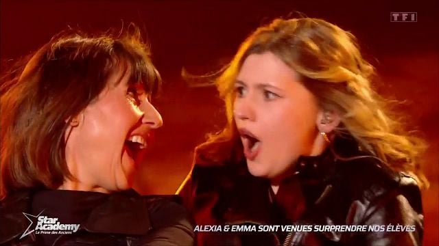 image de la news Surprise dans la Star Academy, deux invités spéciales s'invitent sur scène, les élèves et professeurs sous le choc