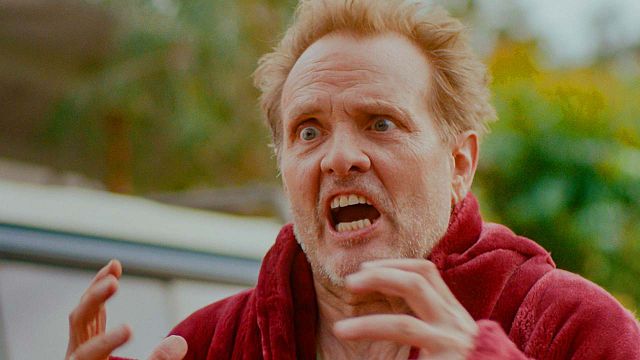 image de la news Dans les années 80, cet acteur culte affrontait un Terminator et des Aliens... Et il y a 1 an, il en était réduit à combattre un kangourou zombie dans un thriller fantastique que personne n'a vu