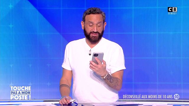 image de la news Touche pas à mon poste : pourquoi Cyril Hanouna a-t-il décroché son téléphone en plein direct ?