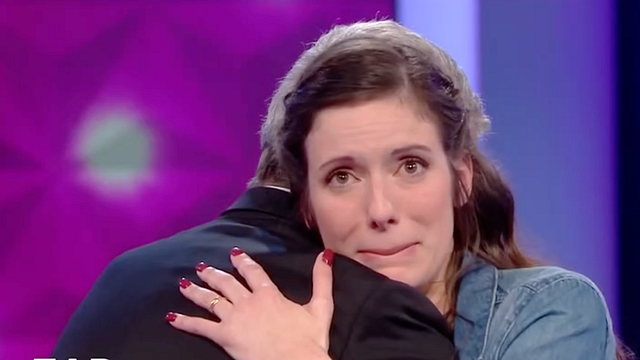 image de la news N'oubliez pas les paroles : Laure éliminée, le joli geste (non diffusé) de Nagui juste après sa défaite