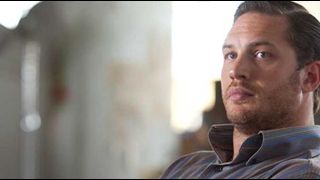 image de la news Tom Hardy muscle son jeu pour "Batman"