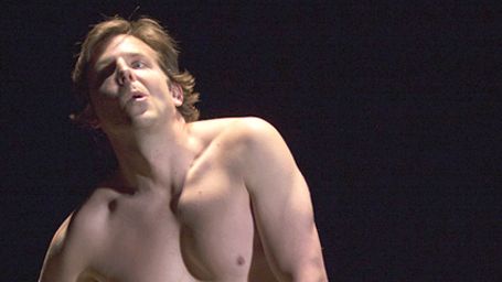 image de la news Bradley Cooper dans la pièce "Elephant Man" ! [PHOTOS]