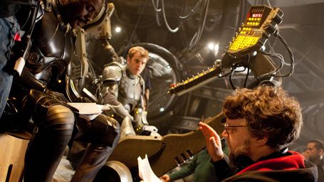 image de la news Guillermo del Toro s'est lancé dans l'écriture de "Pacific Rim 2" !