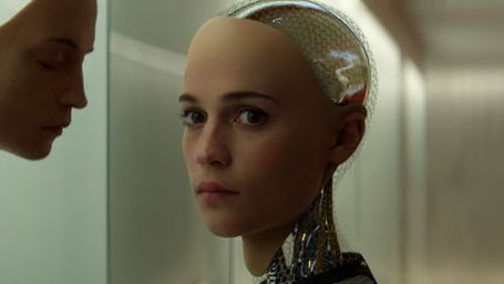 image de la news Ava, le faux compte Tinder pour la promo d'Ex Machina