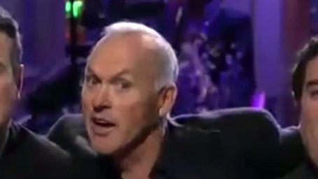 image de la news Le Joker et Le Pingouin somment Michael Keaton de rejouer Batman au SNL
