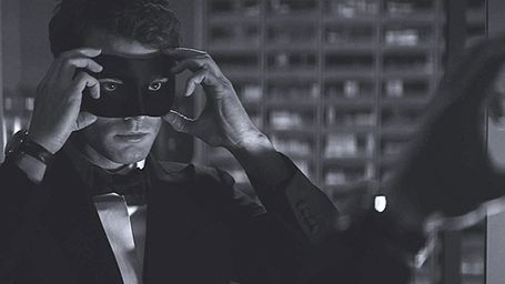 image de la news 50 Nuances de Grey 2, The Visit, Black Mass... les 20 photos ciné de la semaine