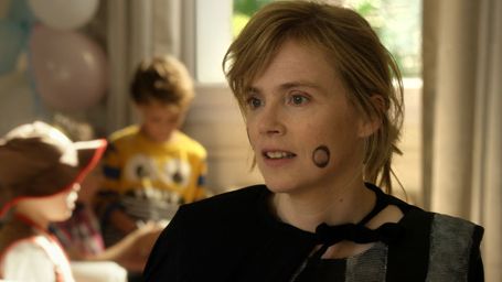 image de la news Bande-annonce Les Chaises musicales : Isabelle Carré au chevet de Philippe Rebbot