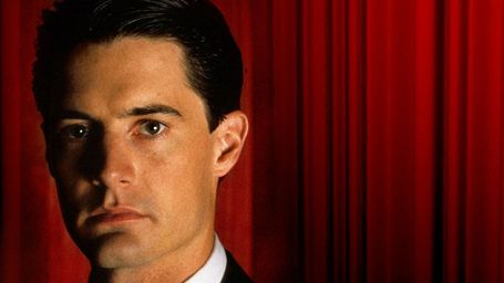 image de la news Twin Peaks : le café est servi sur l'affiche teaser de la saison 3