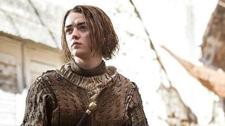 Maisie Williams passe de Game Of Thrones aux films de zombies !