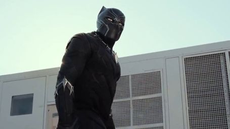 image de la news Civil War : Black Panther pose avec Captain America et Iron Man