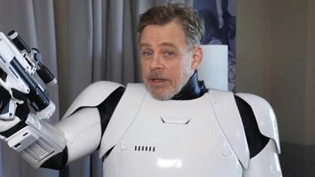image de la news Star Wars : Luke Skywalker fait le Stormtrooper pour la bonne cause