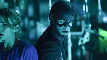 image de la news Flash / Arrow : quels dangers attendent les héros après le cross-over ?