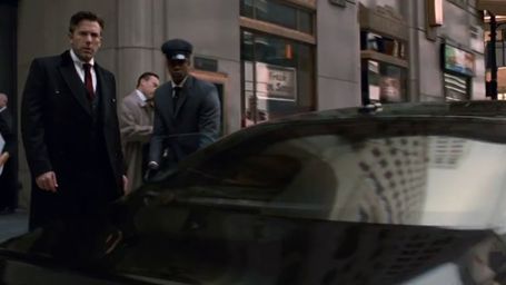image de la news Bienvenue à Gotham City et Metropolis : une compagnie aérienne se paye Bruce Wayne et Lex Luthor pour le Super Bowl 2016