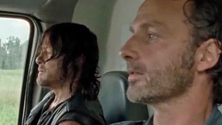 image de la news The Walking Dead : Une course-poursuite de la saison 6 version Benny Hill !